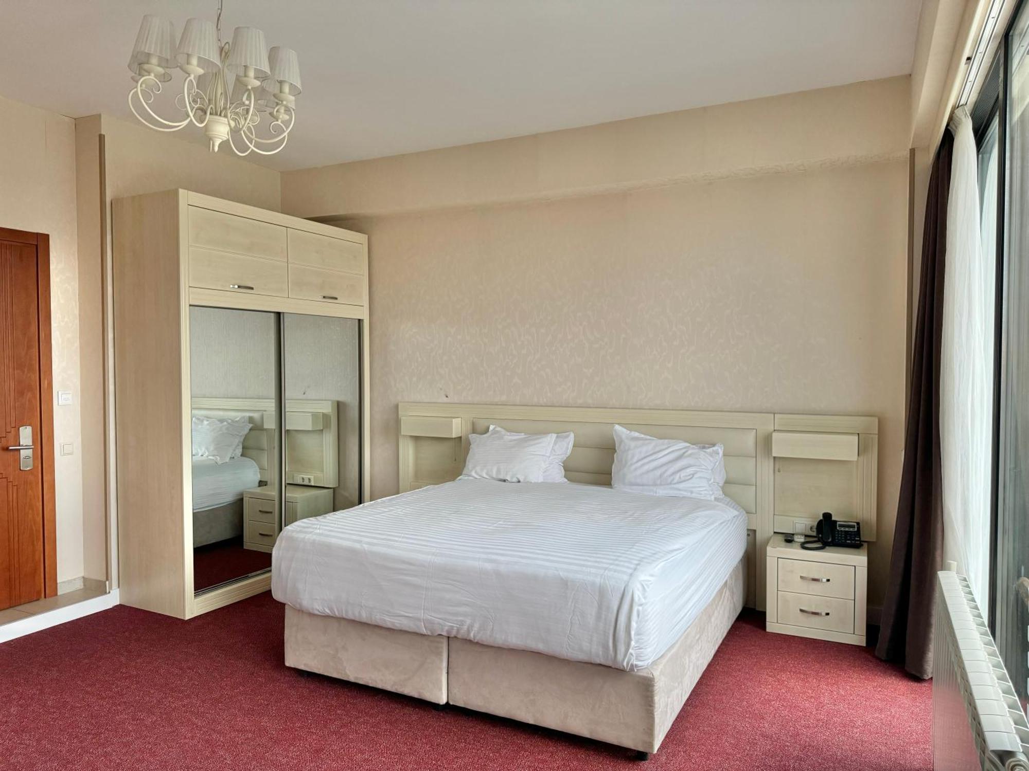 Full Comfort Apartment At Chavchavadze Tbilisi Exterior photo